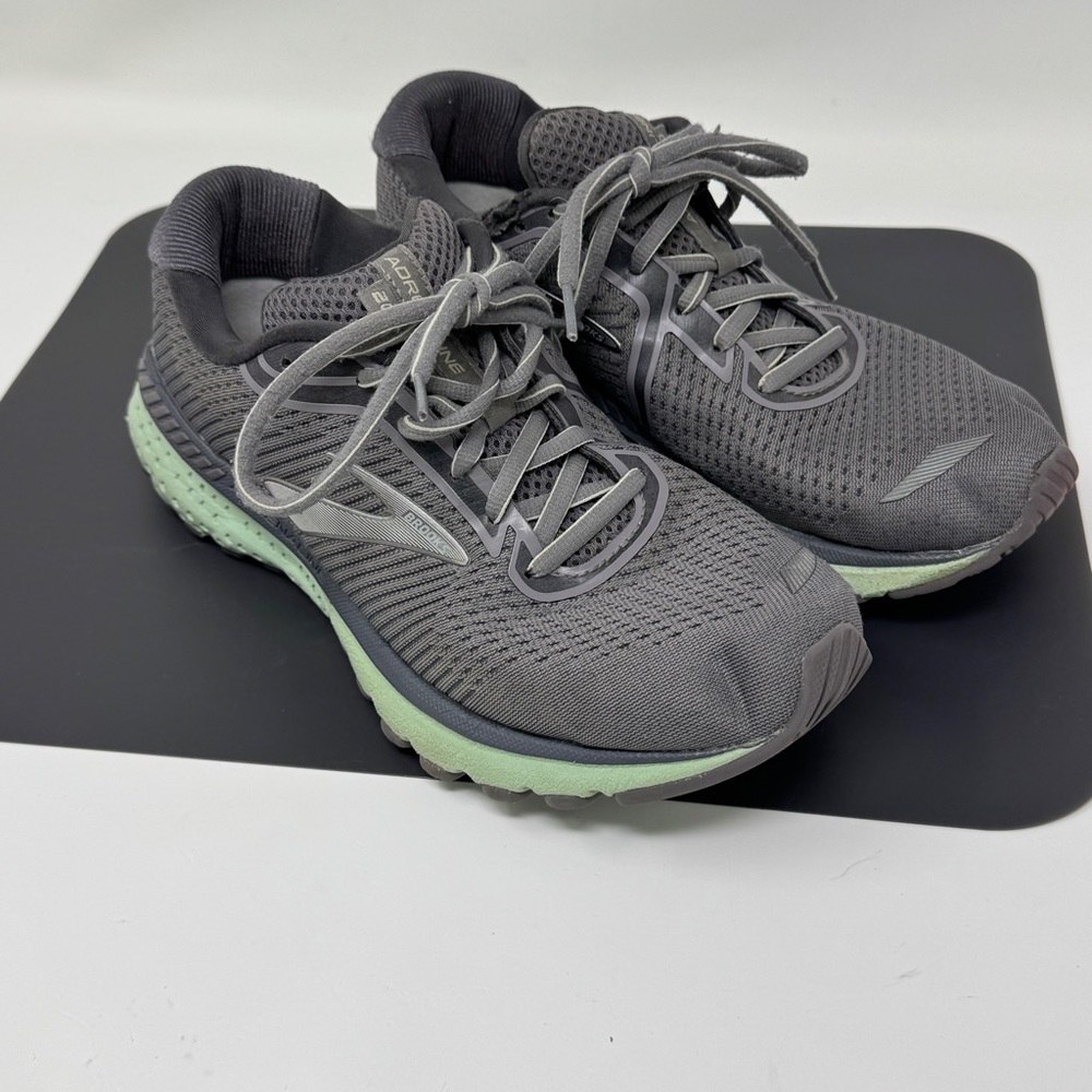 Brooks Adrenaline GTS 20 Women's Grey Running Sneakers Size 8.5